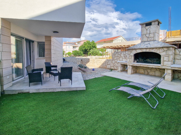 Novalja, Apartman s vrtom i jacuzzijem, 117,45m2