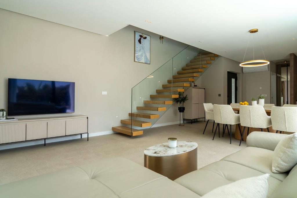 Vir, Luksuzna Vila 142 m2, Bazen, 4 parkirna mjesta, Okućnica 355 m2