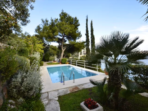 Dubrovnik, Vila 240 m2 s bazenom i uređenim vrtovima, Apartman 32 m2, Garaža