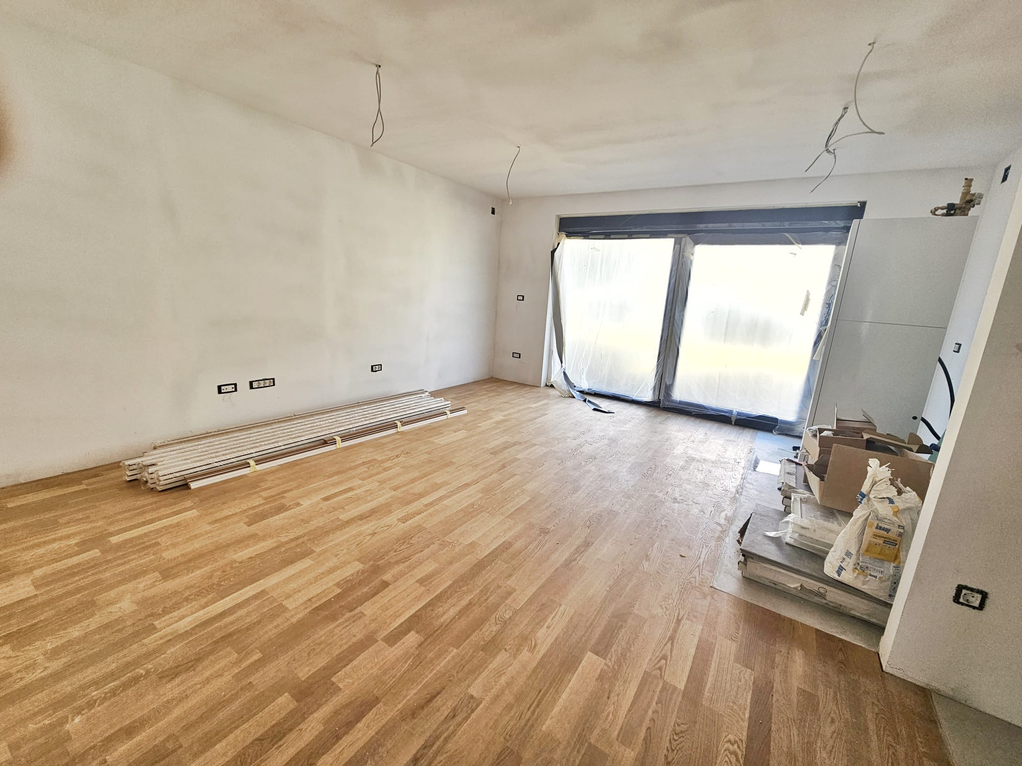 Zagreb, Gračani, Luksuzni trosobni stan, 84.41 m2, Garažno mjesto, Vrt