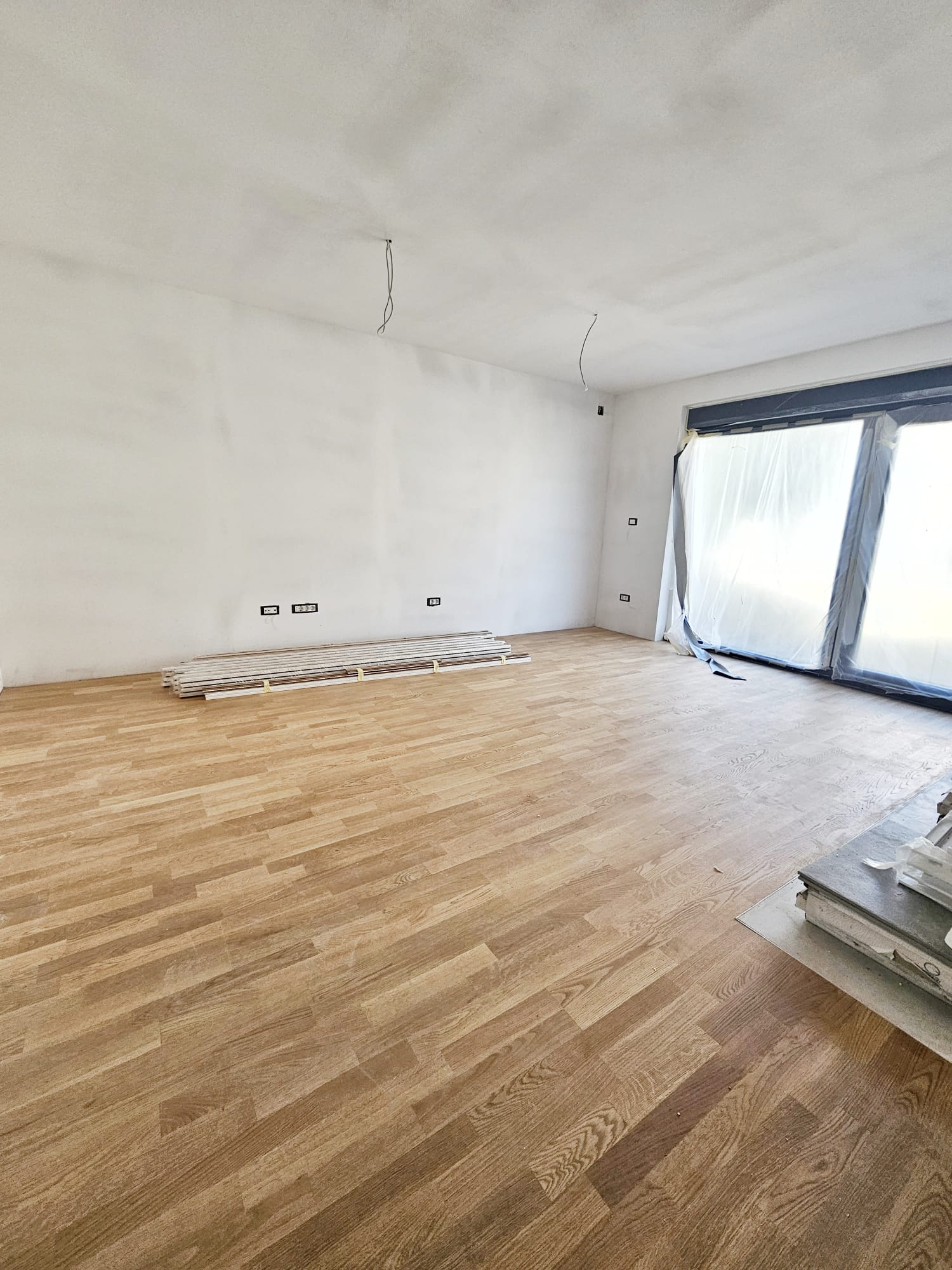 Zagreb, Gračani, Luksuzni trosobni stan, 84.41 m2, Garažno mjesto, Vrt