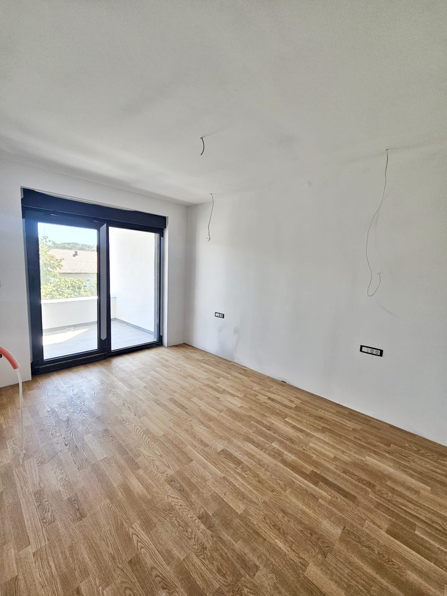 Zagreb, Gračani, Luksuzni trosobni stan, 84.41 m2, Garažno mjesto, Vrt