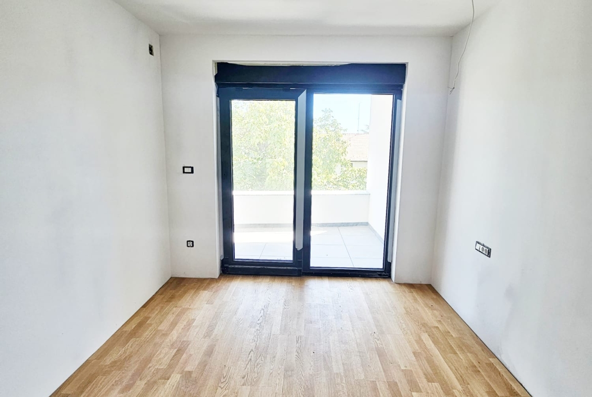 Zagreb, Gračani, Luksuzni trosobni stan, 84.41 m2, Garažno mjesto, Vrt