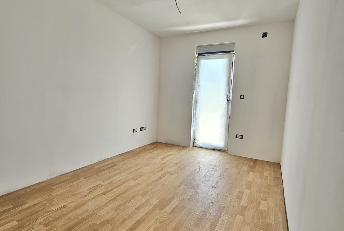 Zagreb, Gračani, Luksuzni trosobni stan, 84.41 m2, Garažno mjesto, Vrt