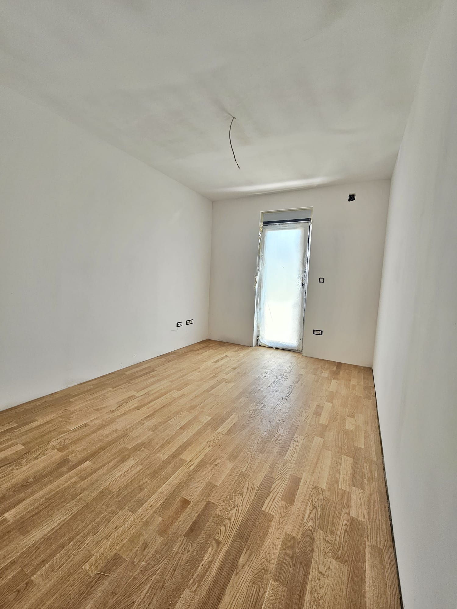Zagreb, Gračani, Luksuzni trosobni stan, 84.41 m2, Garažno mjesto, Vrt