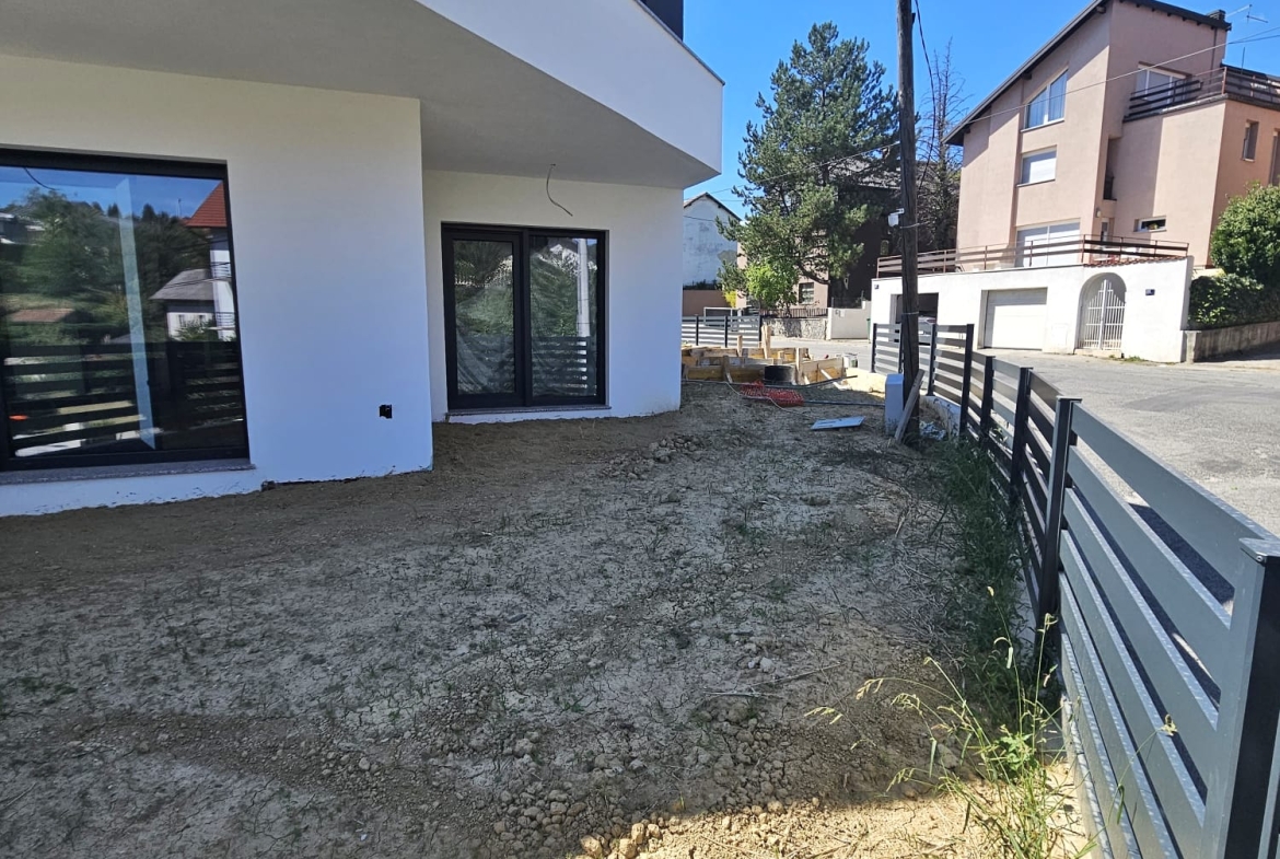 Zagreb, Gračani, Luksuzni trosobni stan, 102.35 m2, 2 Garažna mjesta, Vrt