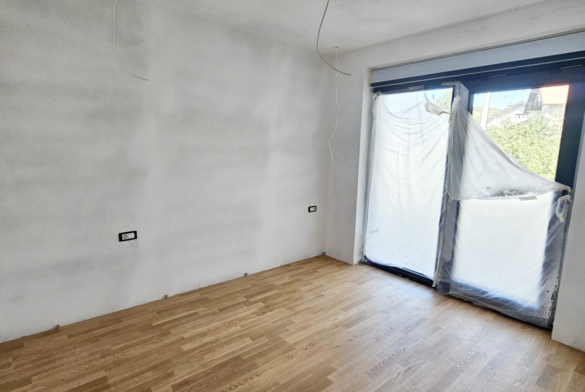 Zagreb, Gračani, Luksuzni trosobni stan, 102.35 m2, 2 Garažna mjesta, Vrt