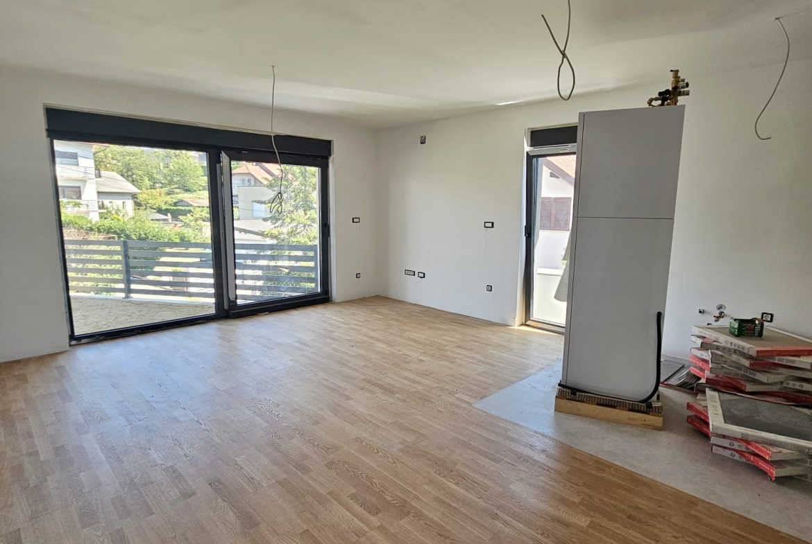 Zagreb, Gračani, Luksuzni trosobni stan, 102.35 m2, 2 Garažna mjesta, Vrt