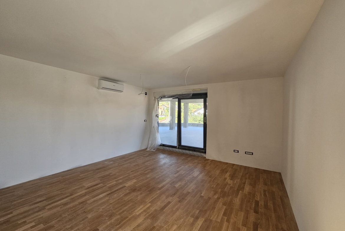 Zagreb, Gračani, Luksuzni četverosobni stan, 136.58 m2, 2 Garažna mjesta, Vrt