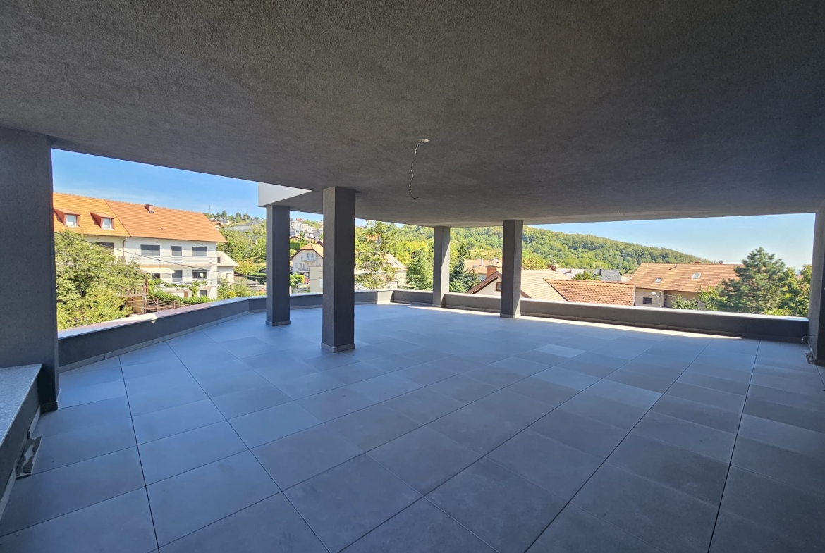 Zagreb, Gračani, Luksuzni četverosobni stan, 136.58 m2, 2 Garažna mjesta, Vrt