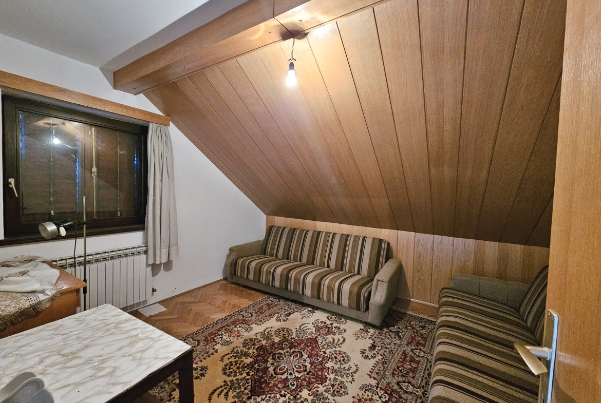 Zagreb, Gračani, Kuća 95 m2, Garaža, Okućnica, Spremište