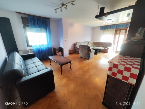 Zagreb, Dubrava, Kuća 323 m2, Garaža, Okućnica