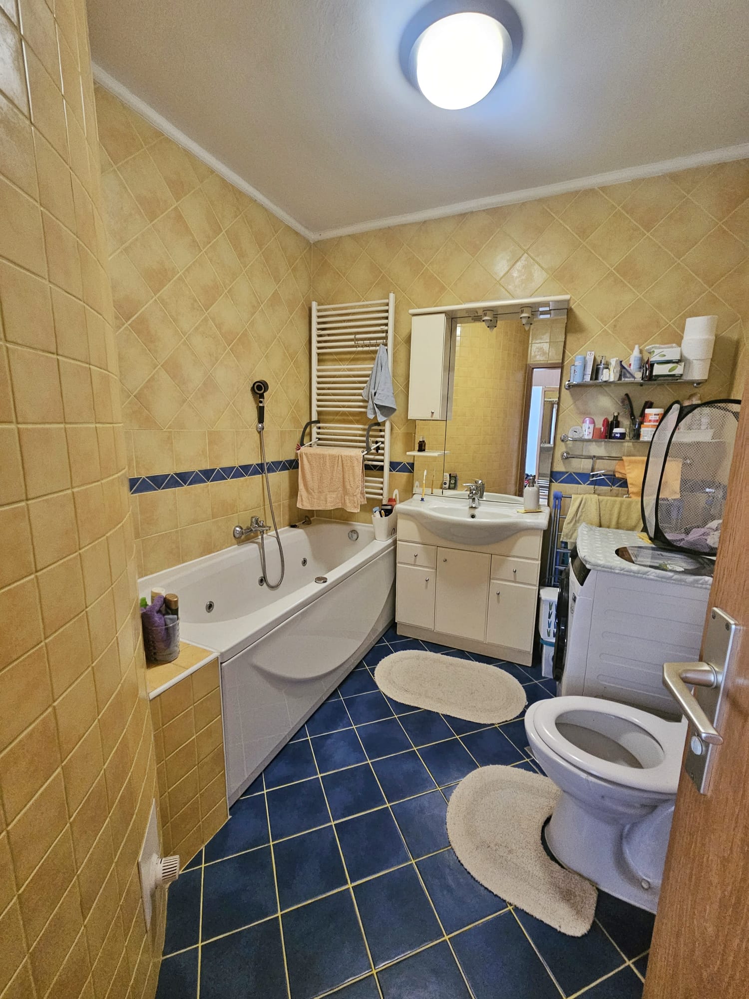 Velika Gorica, Četverosoban stan, 70 m2, Parkirno mjesto, Ostava 14 m2