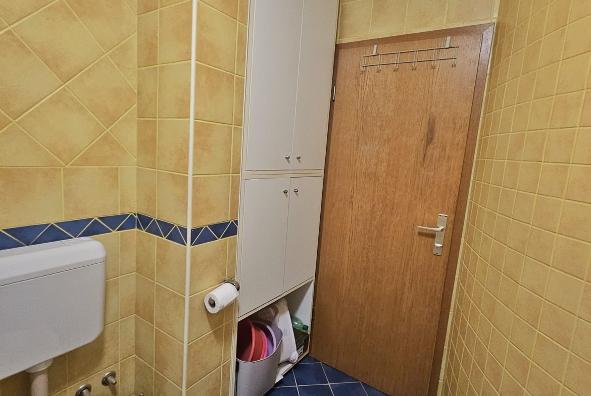 Velika Gorica, Četverosoban stan, 70 m2, Parkirno mjesto, Ostava 14 m2