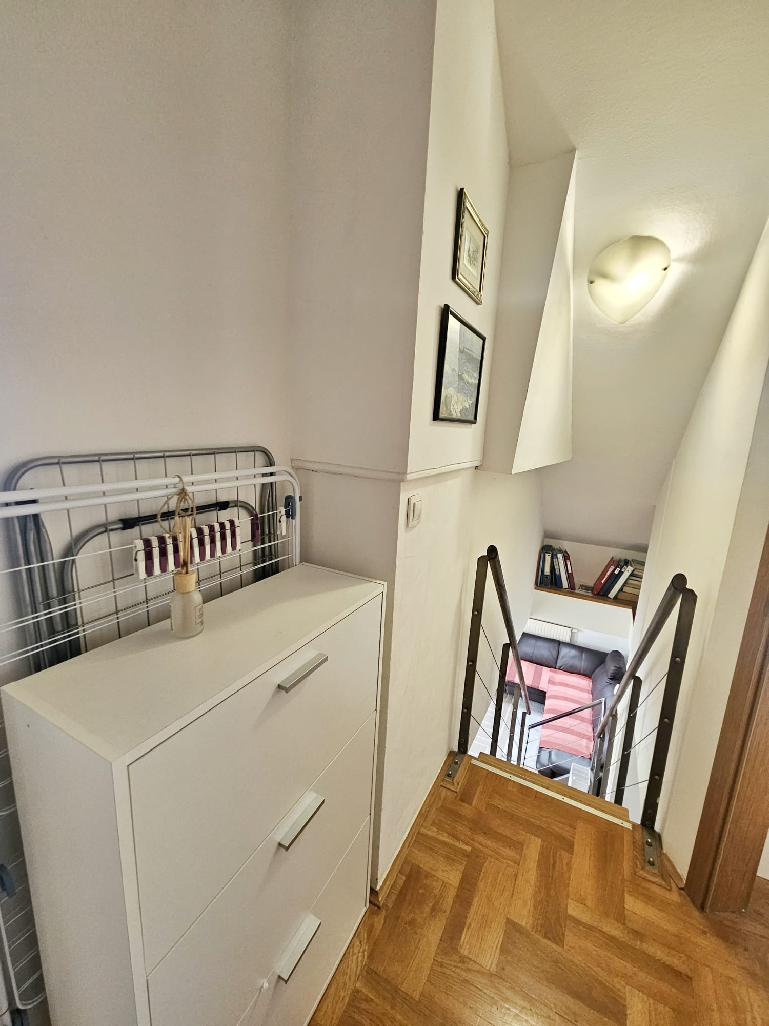 Velika Gorica, Četverosoban stan, 70 m2, Parkirno mjesto, Ostava 14 m2