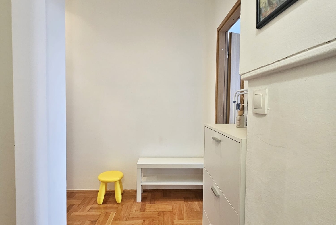 Velika Gorica, Četverosoban stan, 70 m2, Parkirno mjesto, Ostava 14 m2