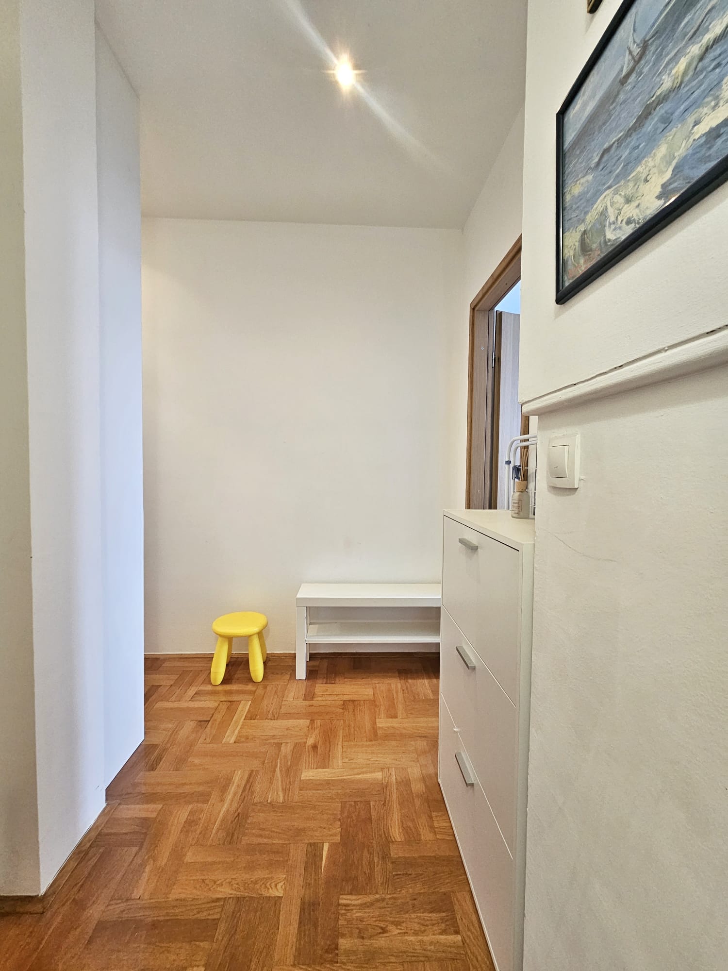 Velika Gorica, Četverosoban stan, 70 m2, Parkirno mjesto, Ostava 14 m2