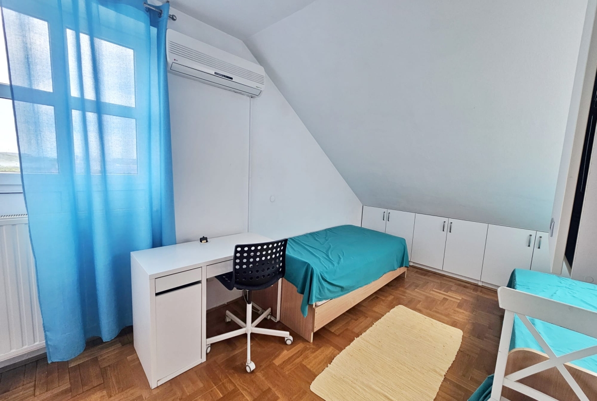 Velika Gorica, Četverosoban stan, 70 m2, Parkirno mjesto, Ostava 14 m2