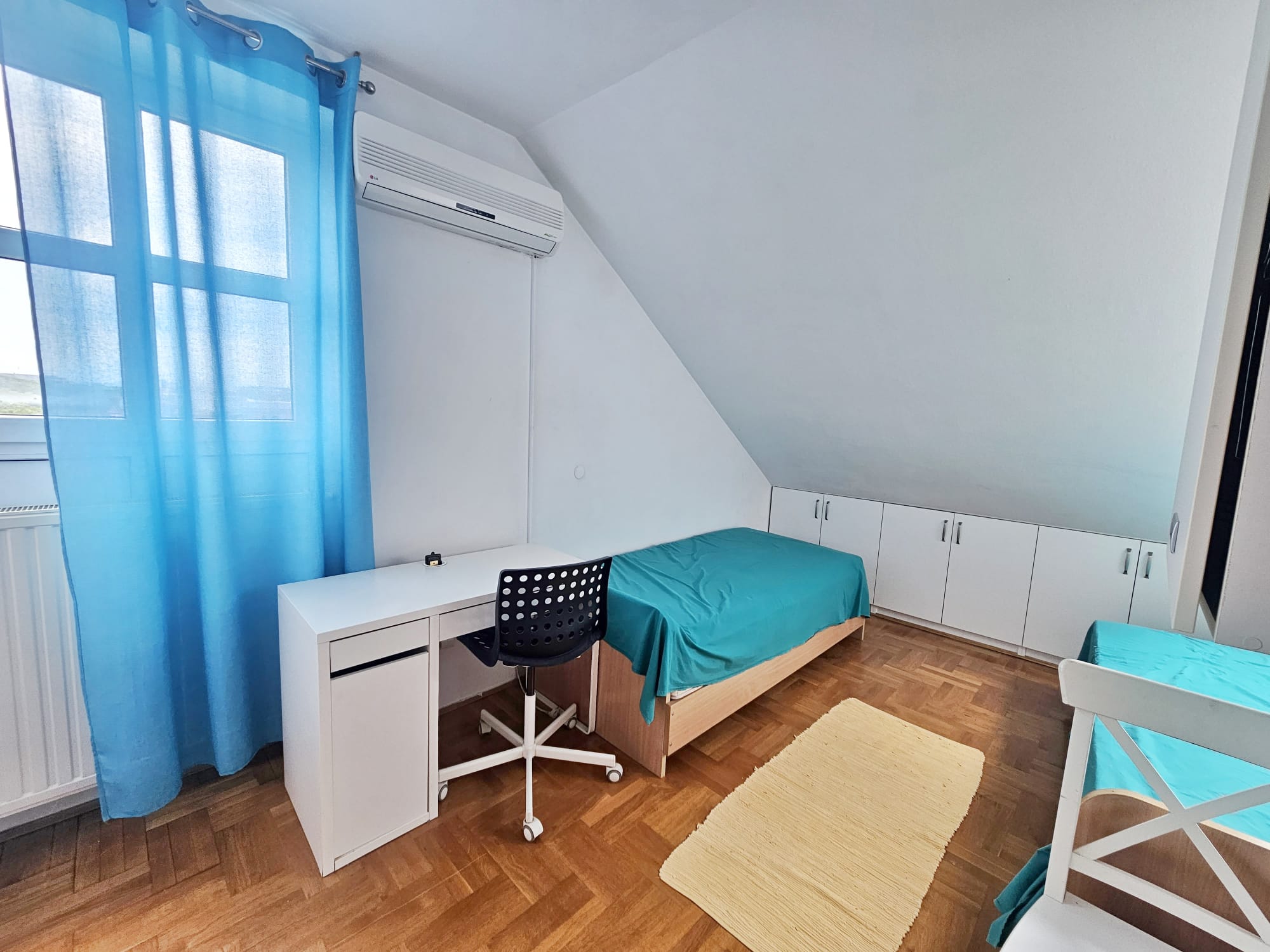Velika Gorica, Četverosoban stan, 70 m2, Parkirno mjesto, Ostava 14 m2