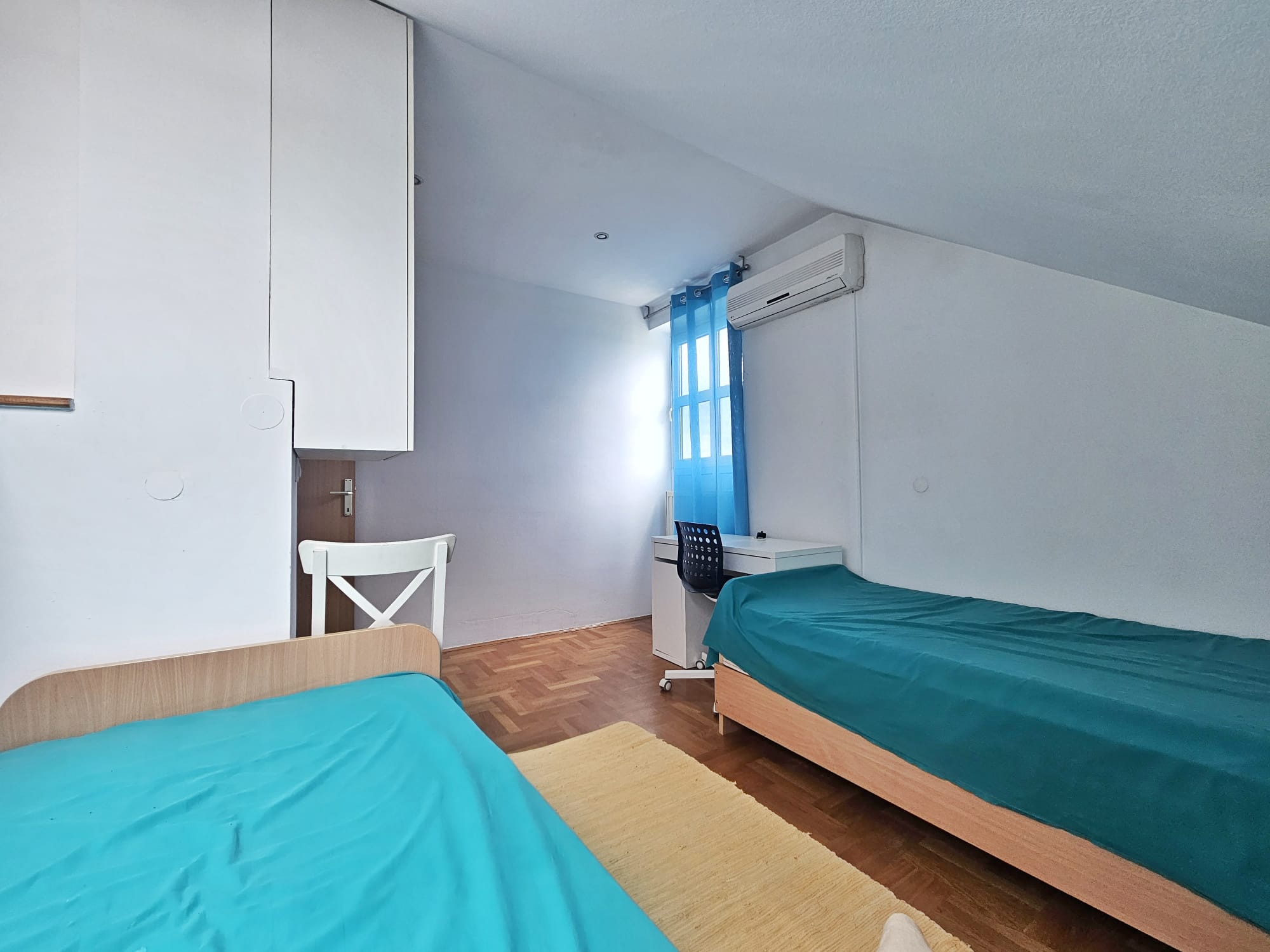 Velika Gorica, Četverosoban stan, 70 m2, Parkirno mjesto, Ostava 14 m2
