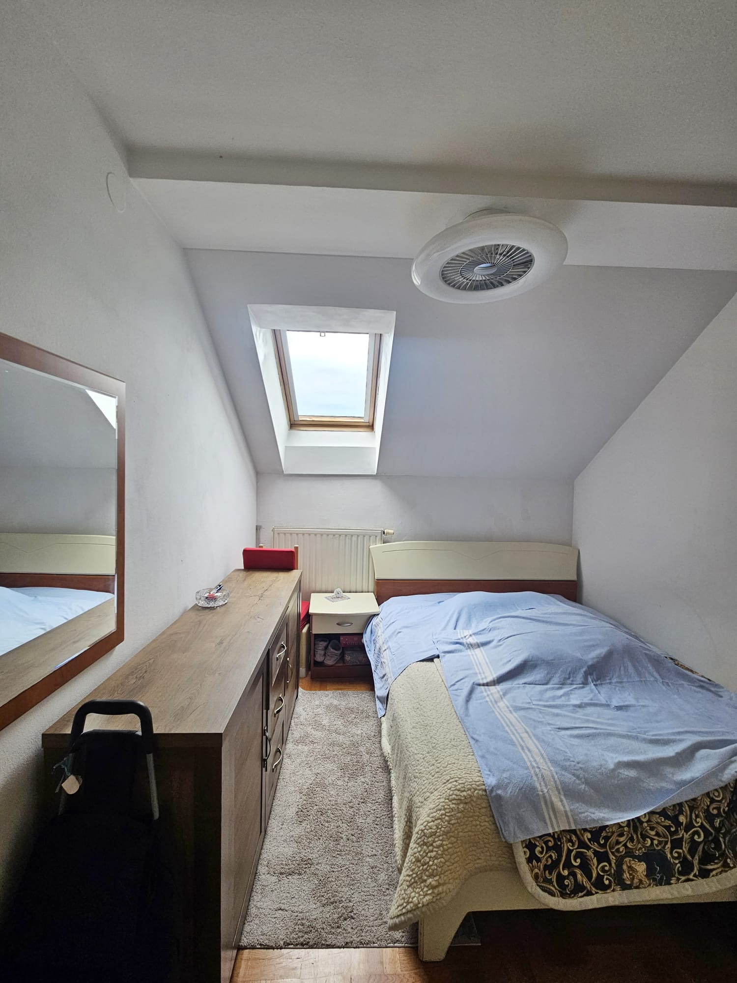 Velika Gorica, Četverosoban stan, 70 m2, Parkirno mjesto, Ostava 14 m2