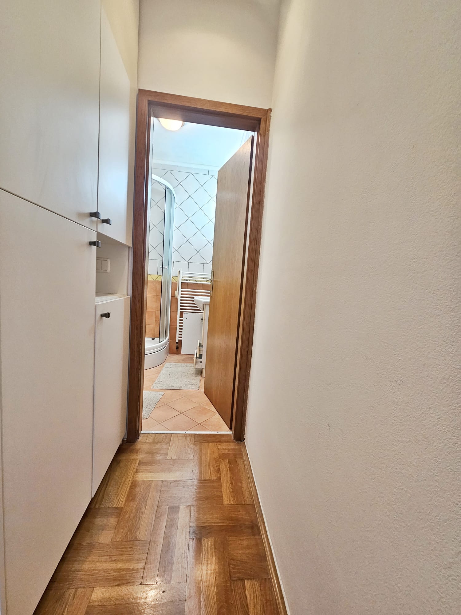 Velika Gorica, Četverosoban stan, 70 m2, Parkirno mjesto, Ostava 14 m2