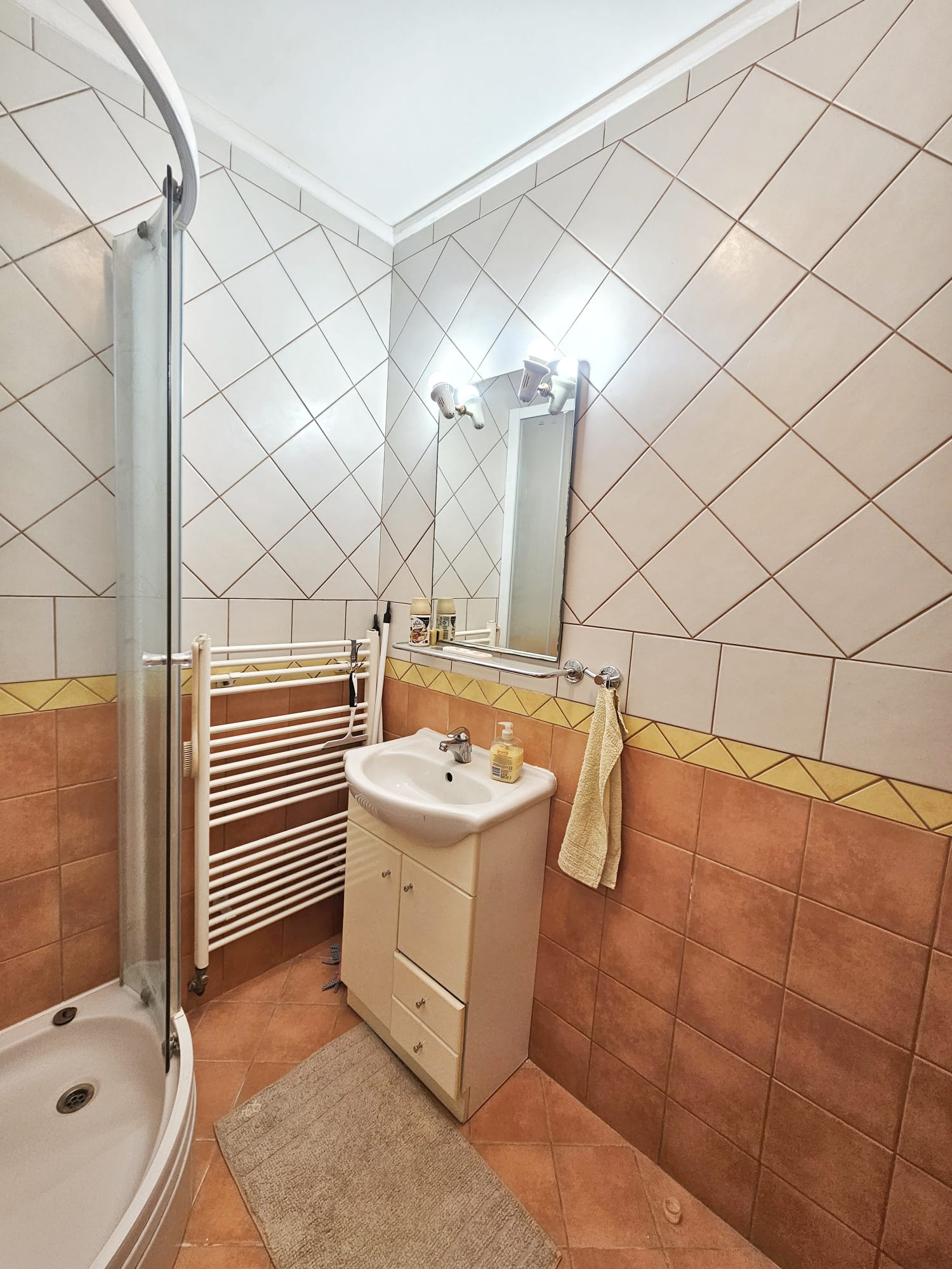 Velika Gorica, Četverosoban stan, 70 m2, Parkirno mjesto, Ostava 14 m2