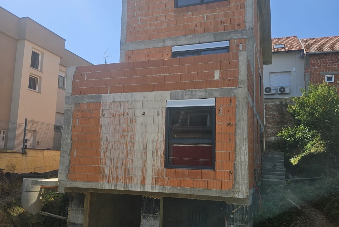 Zagreb, Lašćina, Trosoban stan, 55 m2, Garaža, Vrt