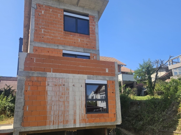 Zagreb, Lašćina, Četverosoban stan, 82 m2, Garaža, Parkirno mjesto