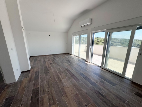 Pag, Mandre, prekrasan apartman, 117m2