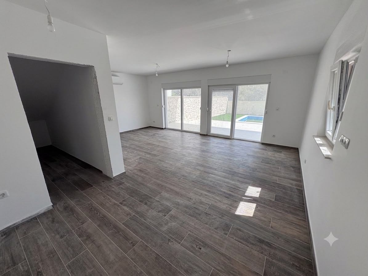 Pag, Mandre, luksuzni apartman s vlastitim bazenom, 110m2