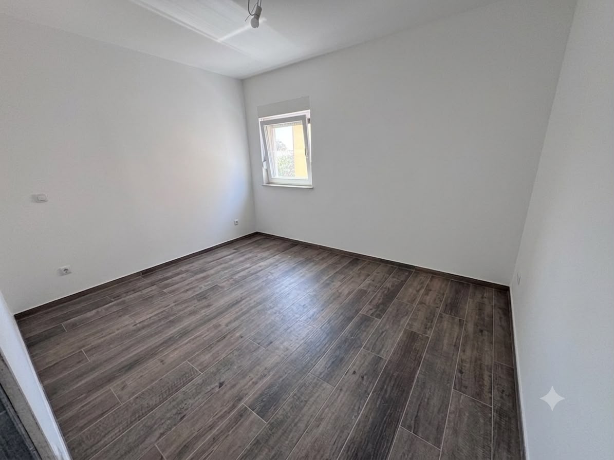 Pag, Mandre, luksuzni apartman s vlastitim bazenom, 110m2