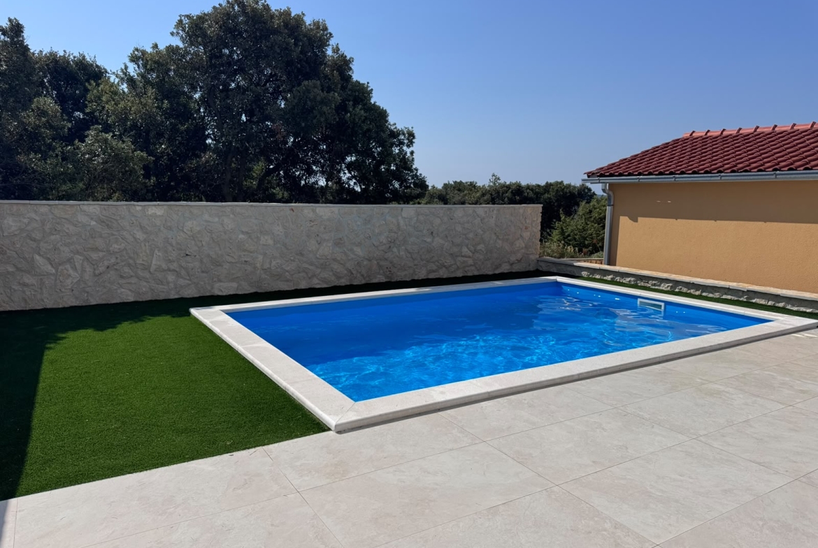 Pag, Mandre, luksuzni apartman s vlastitim bazenom, 110m2