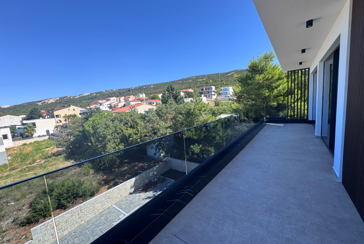Novalja, Stara Novalja, Trosobni apartman s prekrasnim pogledom