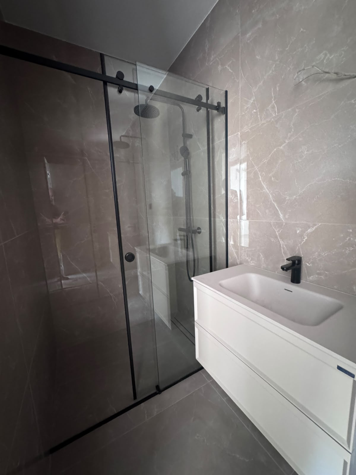 Novalja, Stara Novalja, trosobni stan s vrtom!