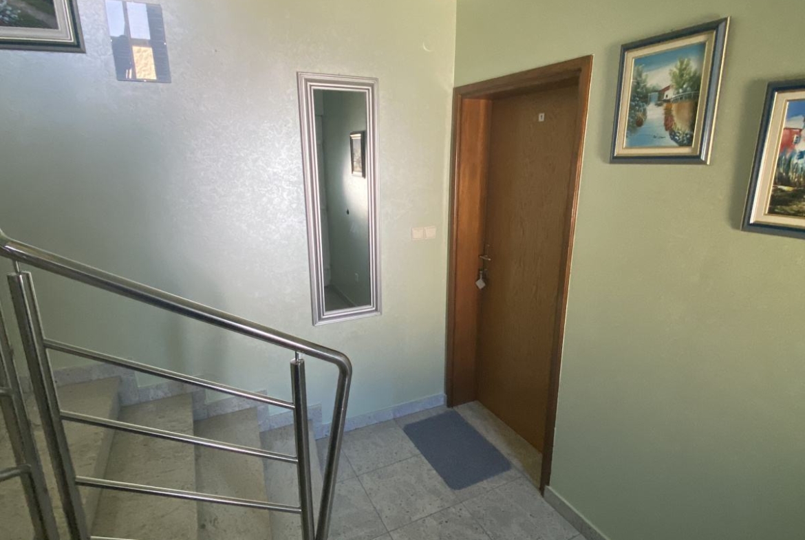 Vir, Kuća s 4 apartmana, Privatni parking, 50 m od mora