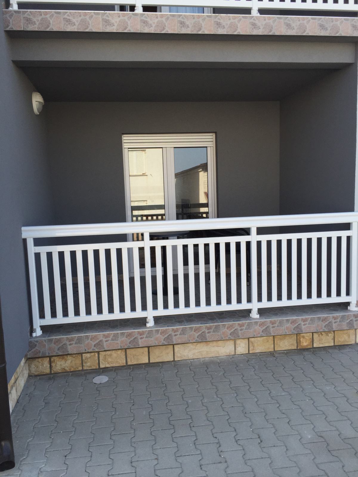 Vir, Kuća s 4 apartmana, Privatni parking, 50 m od mora