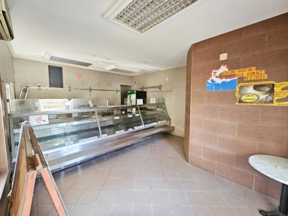 Samobor, Lug Samoborski, Poslovni prostor, 60 m2, Parking