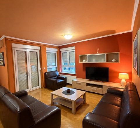 Zagreb, Maksimir, Trosoban stan, 70 m2, Garaža