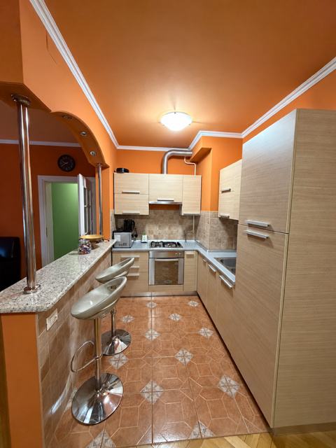 Zagreb, Maksimir, Trosoban stan, 70 m2, Garaža