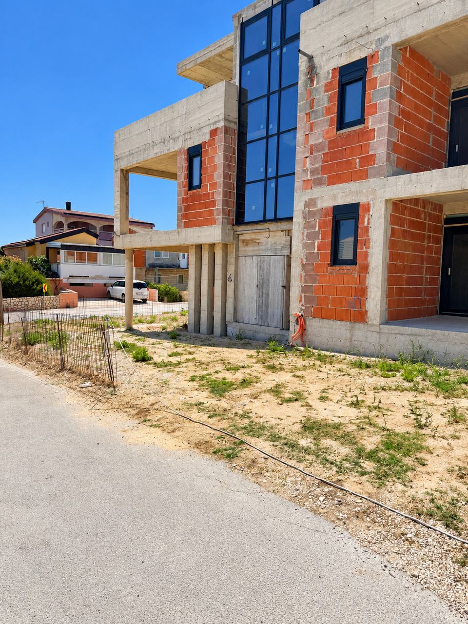 Vir, Projekt s 4 apartmana, 4 parkirna mjesta