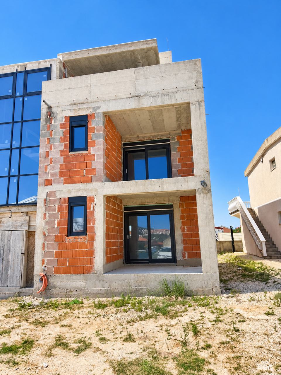 Vir, Projekt s 4 apartmana, 4 parkirna mjesta