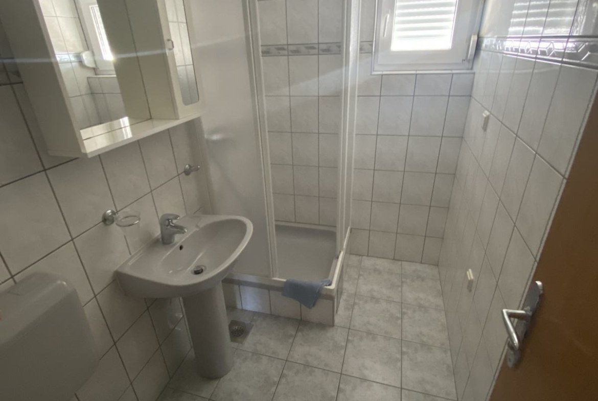 Vir, Kuća s 4 apartmana, Privatni parking, 50 m od mora