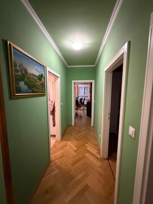 Zagreb, Maksimir, Trosoban stan, 70 m2, Garaža