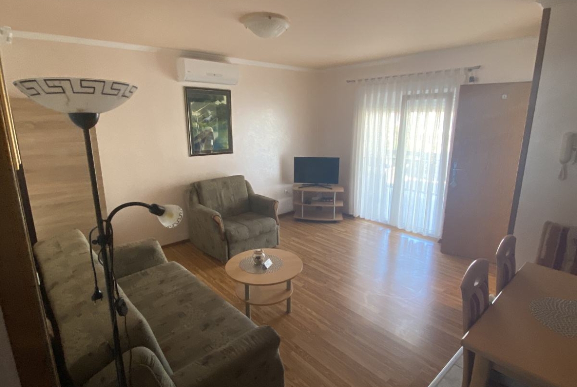 Vir, Kuća s 4 apartmana, Privatni parking, 50 m od mora
