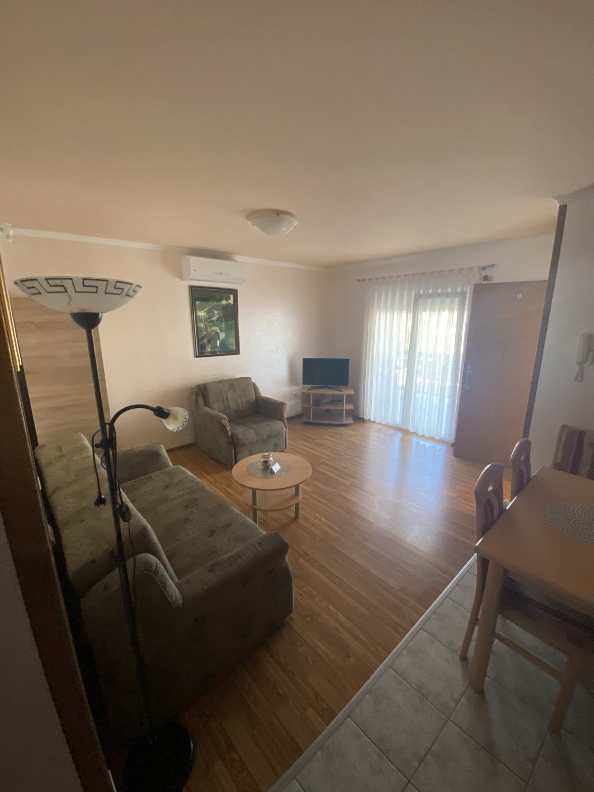 Vir, Kuća s 4 apartmana, Privatni parking, 50 m od mora