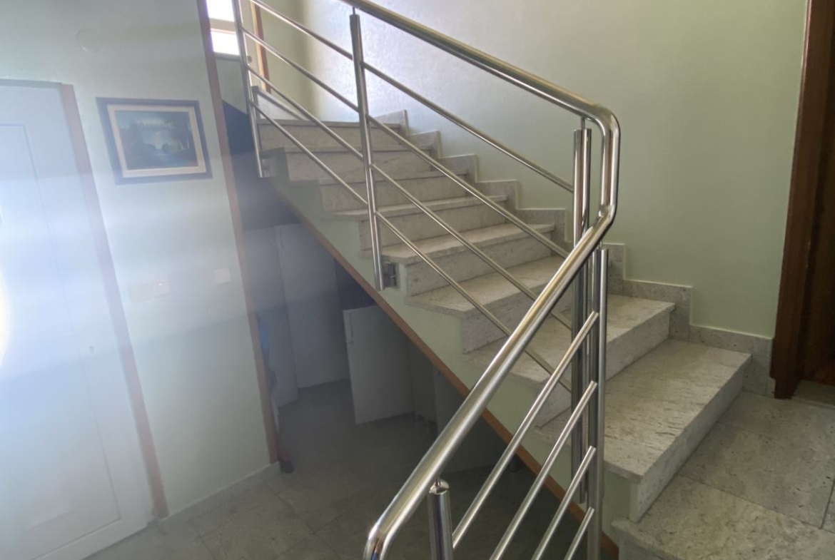 Vir, Kuća s 4 apartmana, Privatni parking, 50 m od mora